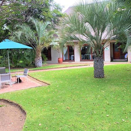 Safari Club Guest Lodge Or Tambo International Airport 肯普顿帕克 外观 照片
