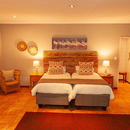 Safari Club Guest Lodge Or Tambo International Airport 肯普顿帕克 外观 照片