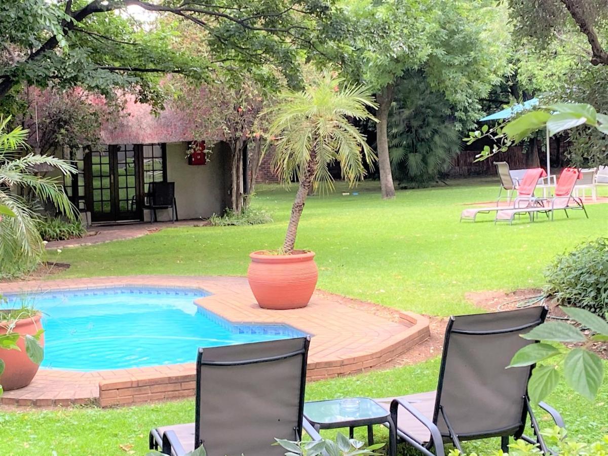 Safari Club Guest Lodge Or Tambo International Airport 肯普顿帕克 外观 照片
