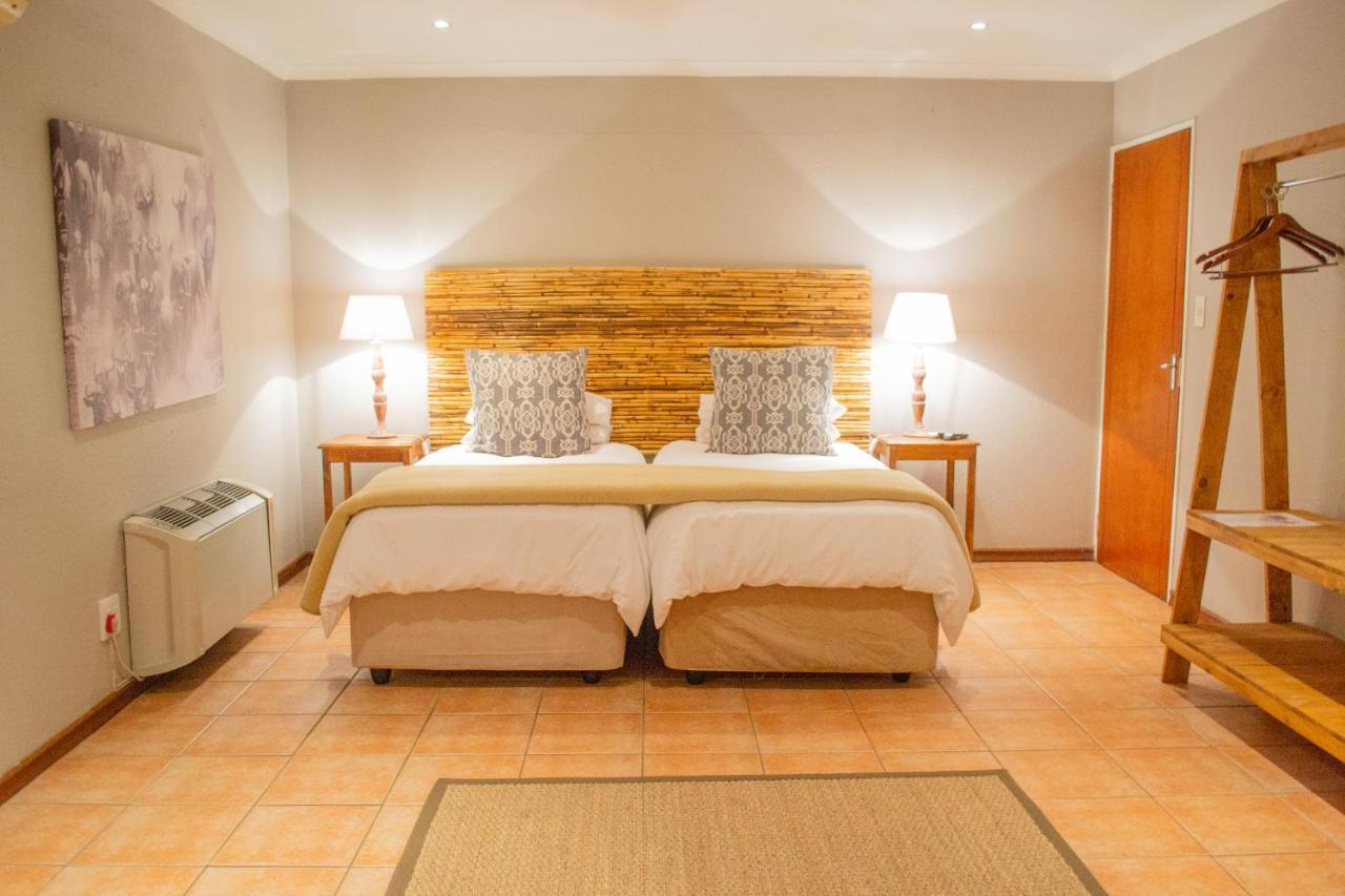 Safari Club Guest Lodge Or Tambo International Airport 肯普顿帕克 外观 照片