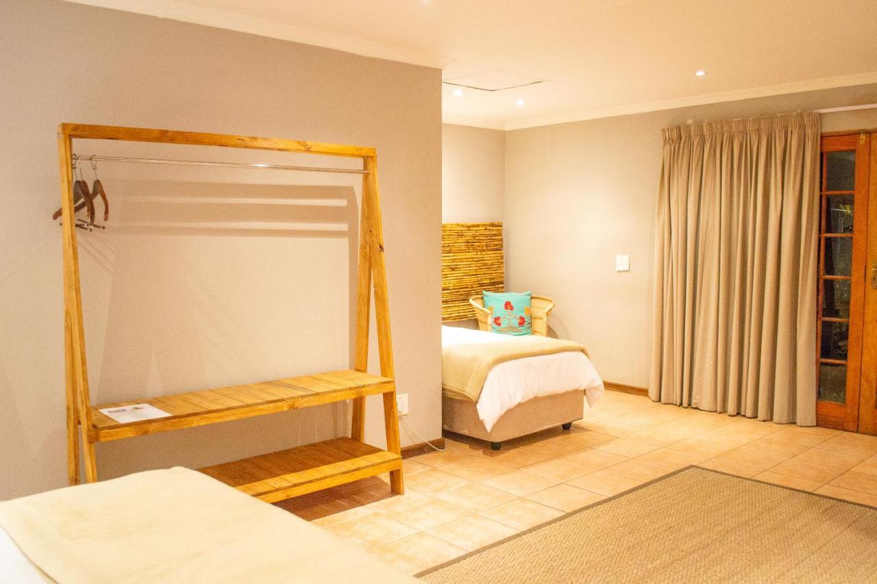 Safari Club Guest Lodge Or Tambo International Airport 肯普顿帕克 外观 照片