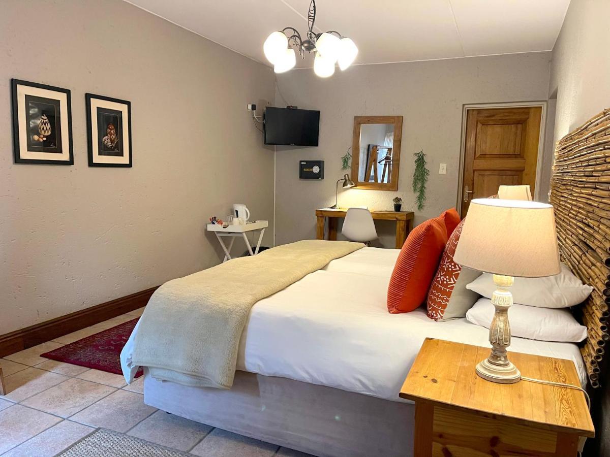 Safari Club Guest Lodge Or Tambo International Airport 肯普顿帕克 外观 照片