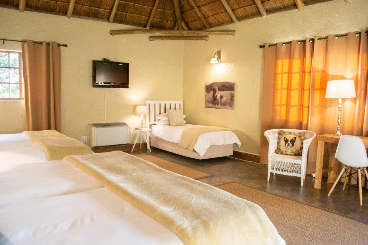 Safari Club Guest Lodge Or Tambo International Airport 肯普顿帕克 外观 照片