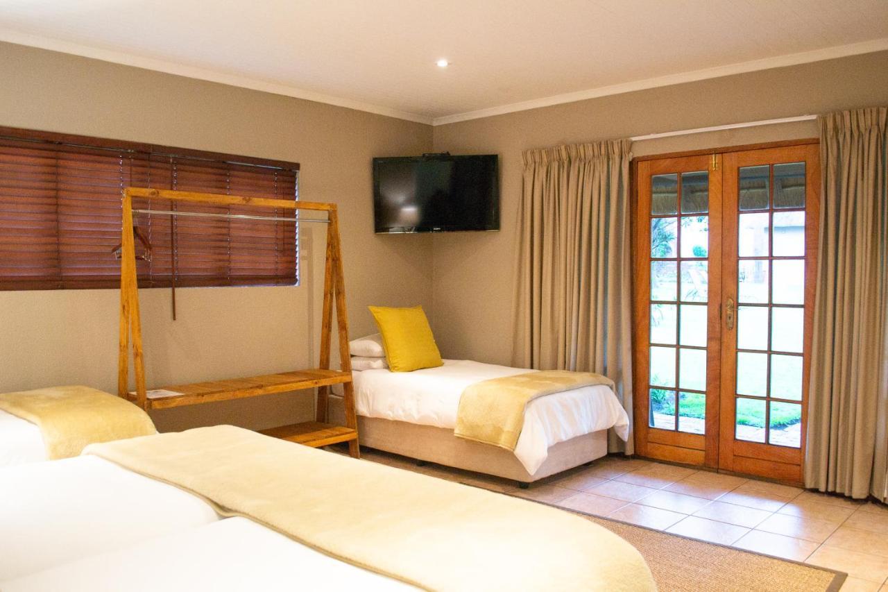Safari Club Guest Lodge Or Tambo International Airport 肯普顿帕克 外观 照片
