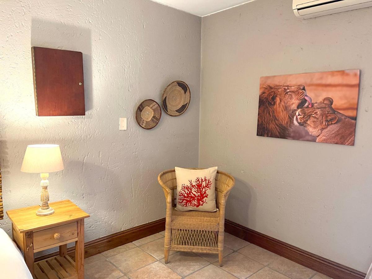 Safari Club Guest Lodge Or Tambo International Airport 肯普顿帕克 外观 照片